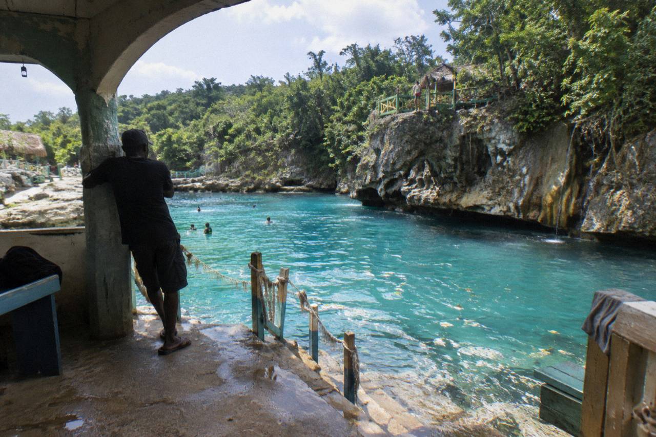 Ocho Rios: Blue Hole and Sightseeing Tour