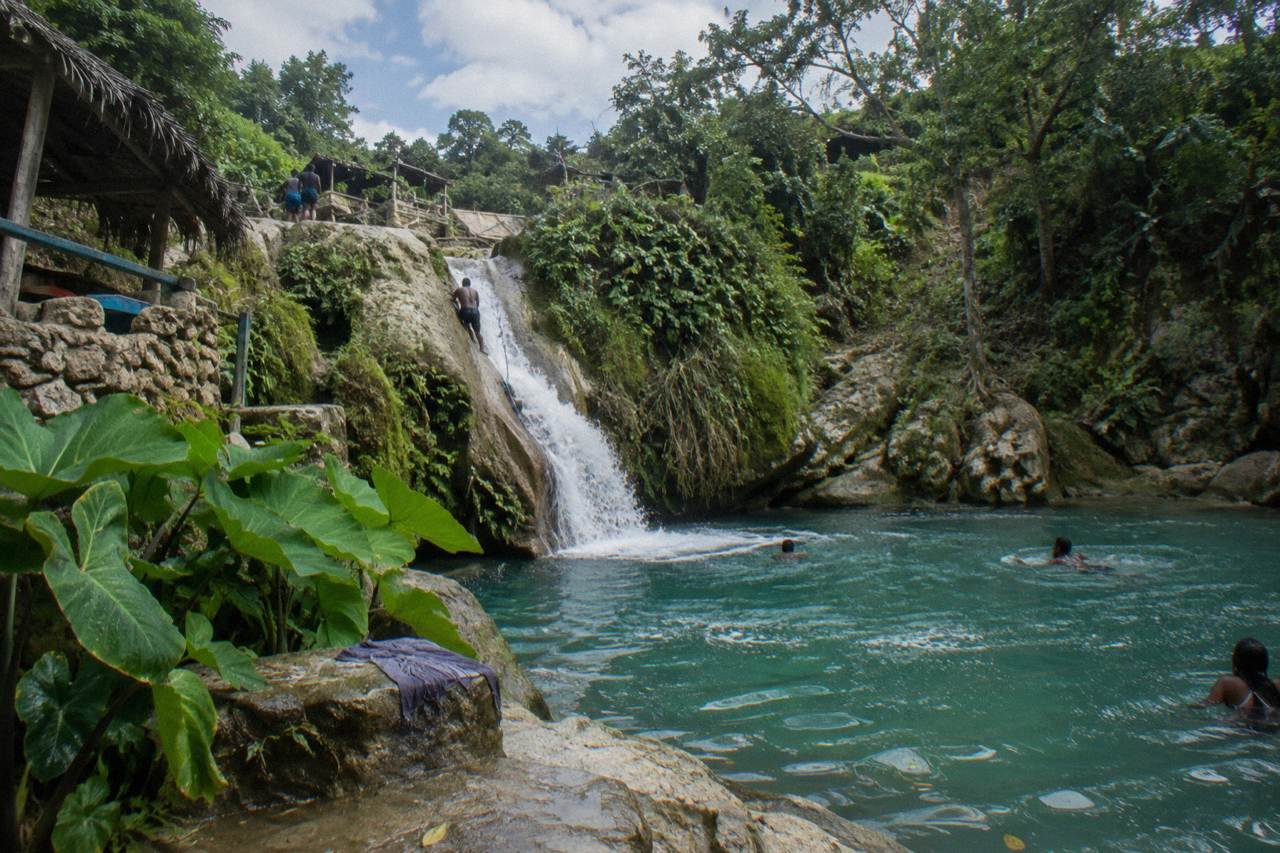 Dunn's River Falls & Blue Hole Tour from Montego Bay